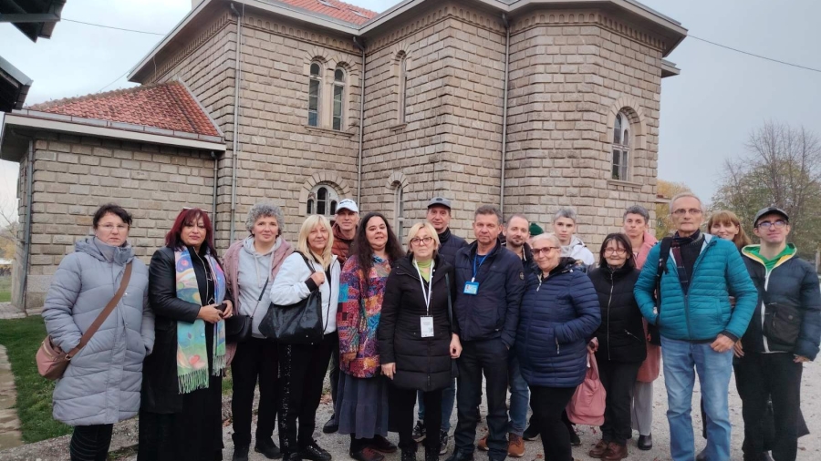 IMG-28a6f507fbf8cdda39c629d036a407cd-V